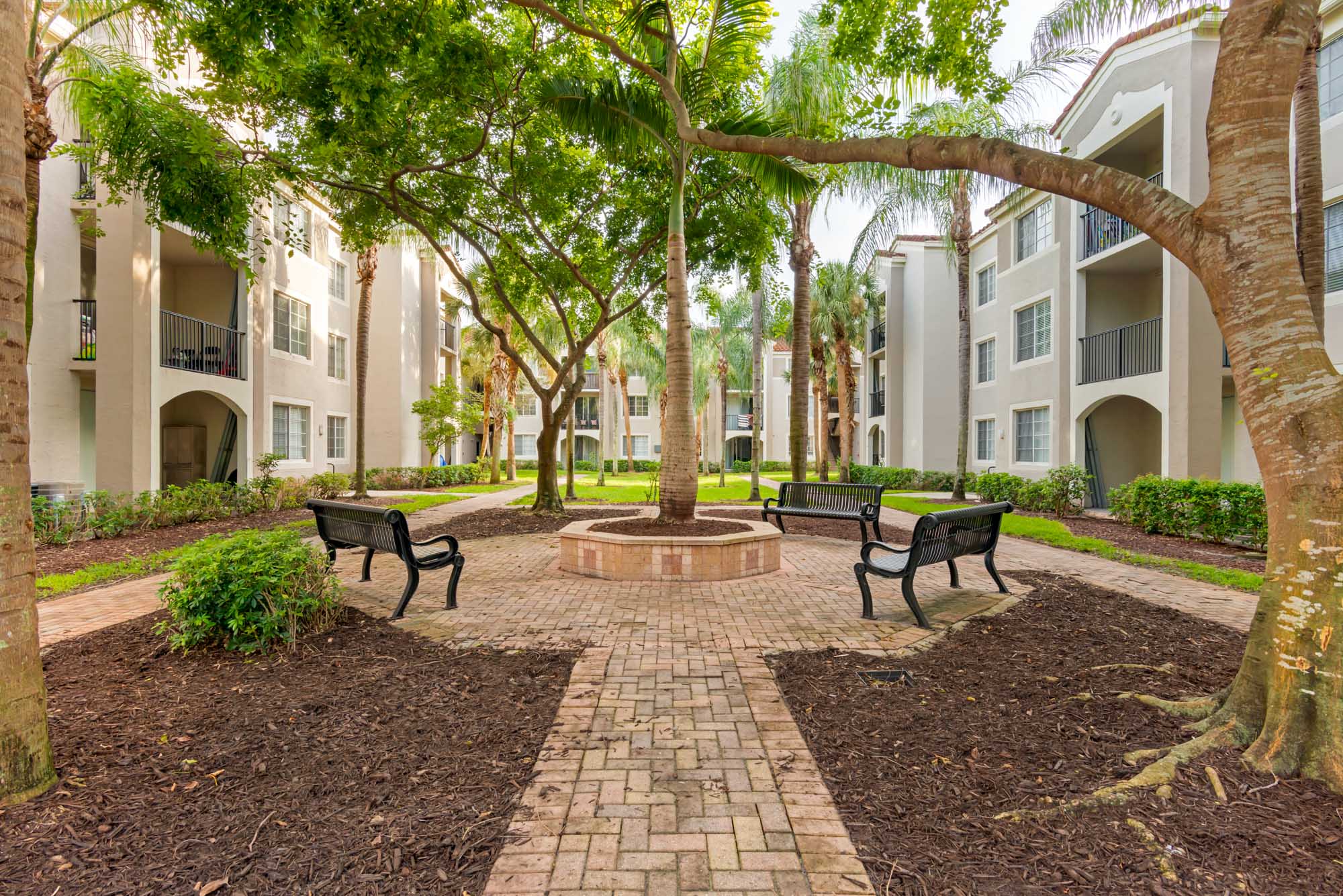 A courtyard at Miramar Lake in Fort Lauderdale, FL.